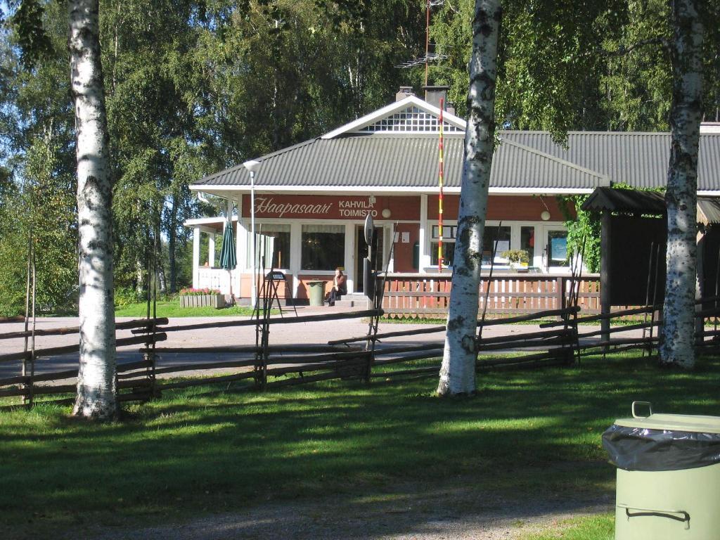 Отель Haapasaaren Lomakyla Руовеси Экстерьер фото